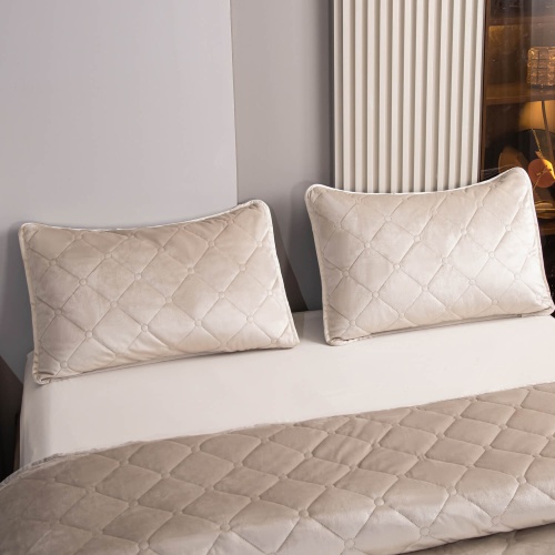 Велюровое покрывало ромб и две наволочки (Бежевый)